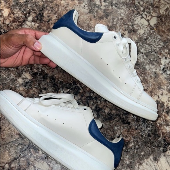 Alexander McQueen - oversized sneaker - Picture 3 of 6